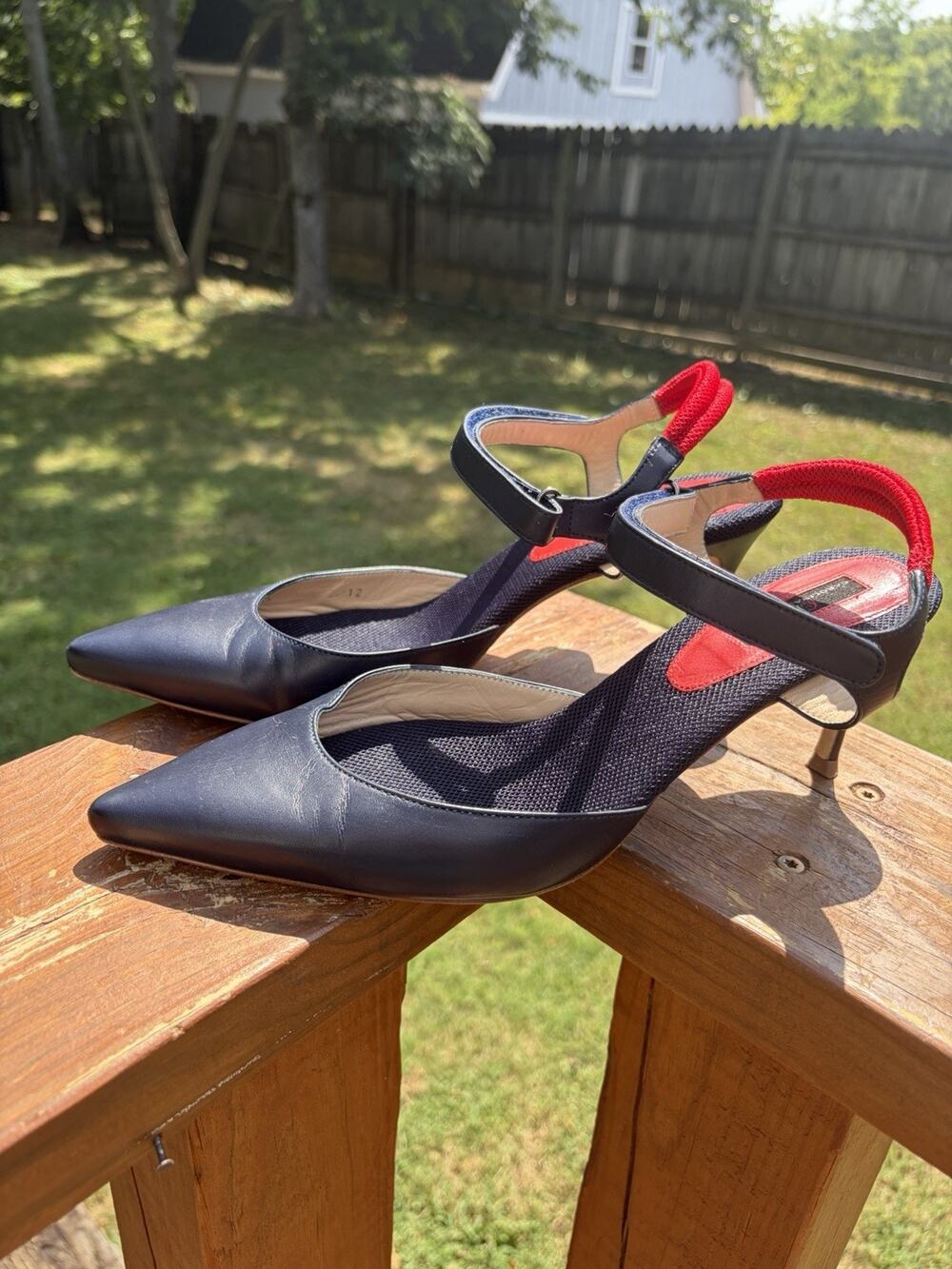 Carolina Herrera Sling Back Kitten Heel Pumps Navy Red Pointed Toe Size 40 US 9